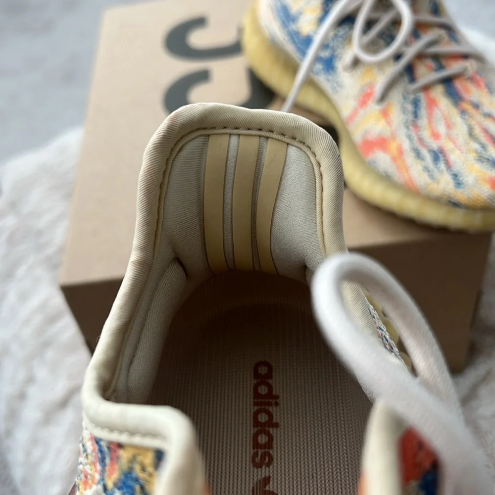 Yeezy Boost 350 V2 MX Oat in a size 6 1/2 men!